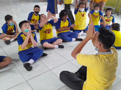 Latihan menari
